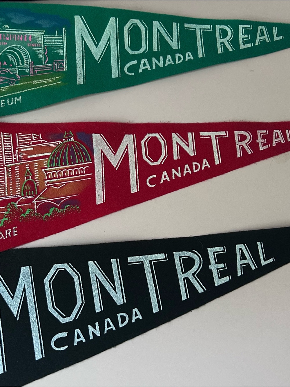 Rare Vintage Montreal Landmarks Canada Felt Pennant Lot – Set of 4 Deadstock 60s - Picture 9 of 13